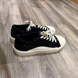 EUC Splendid Women’s Tana black sneakers 9.5